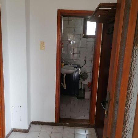 Ferienwohnung Stan Sremska Mitrovica Exterior foto