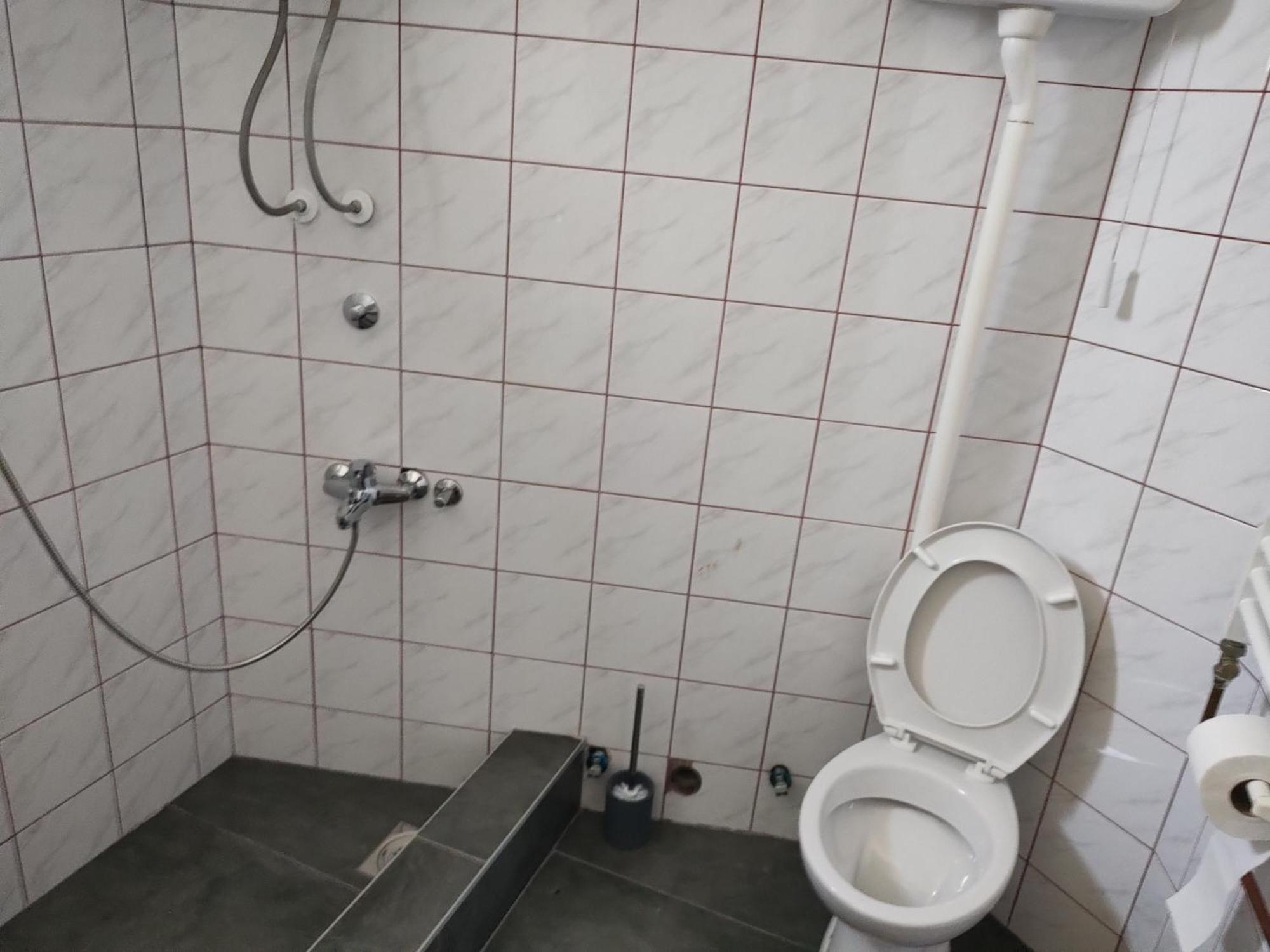 Ferienwohnung Stan Sremska Mitrovica Exterior foto
